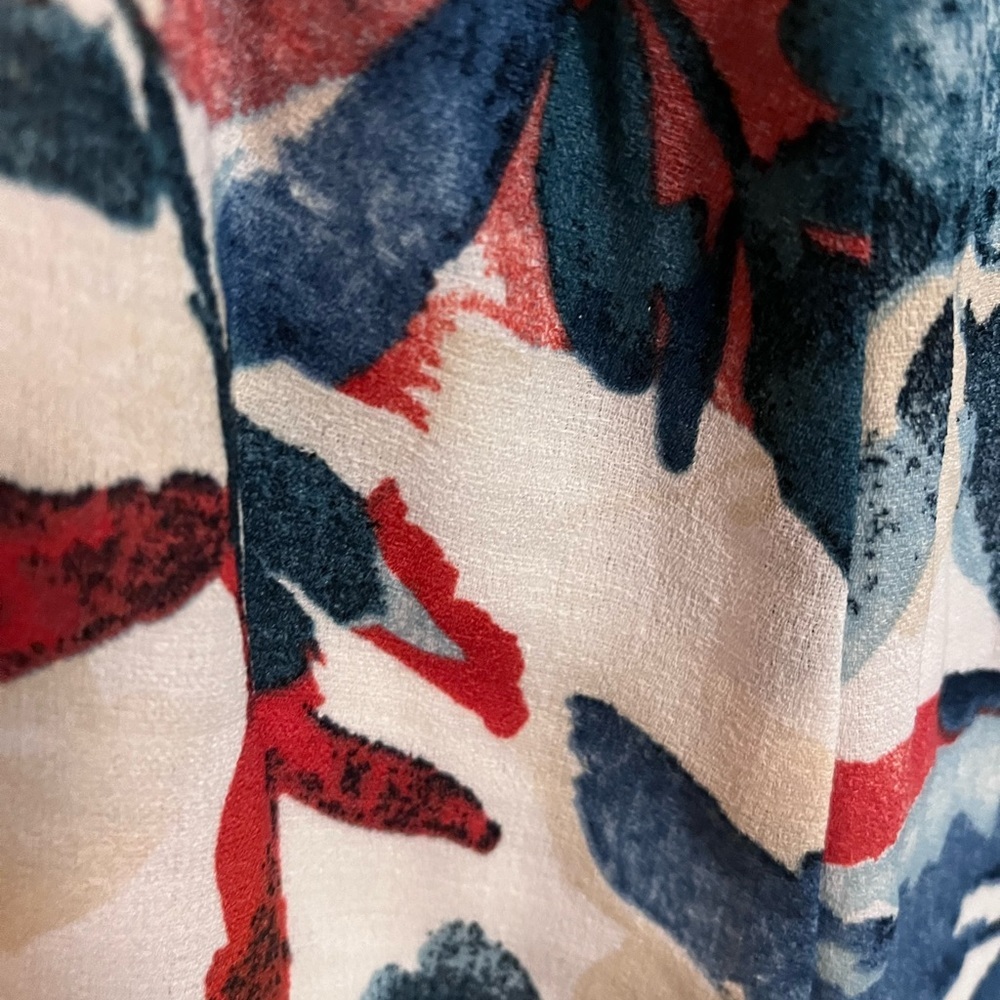 Flowy abstract shorts - Picture 4 of 4